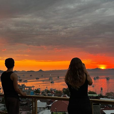 De Nata Hostel Labuan Bajo Luaran gambar