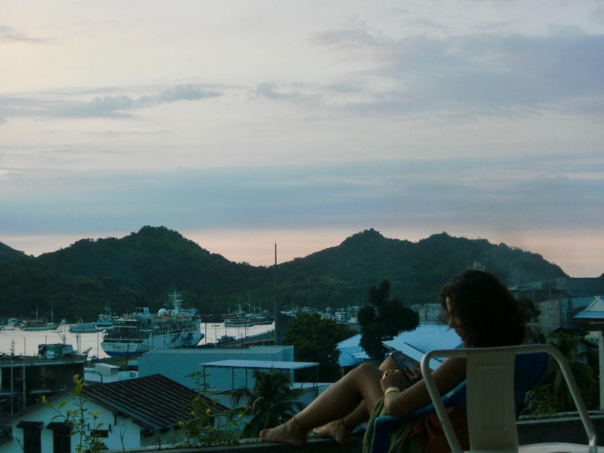 De Nata Hostel Labuan Bajo Luaran gambar